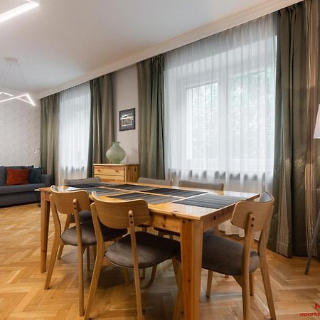 Apartment Nearto Old Town Daszynskiego Street Cracóvia Exterior foto